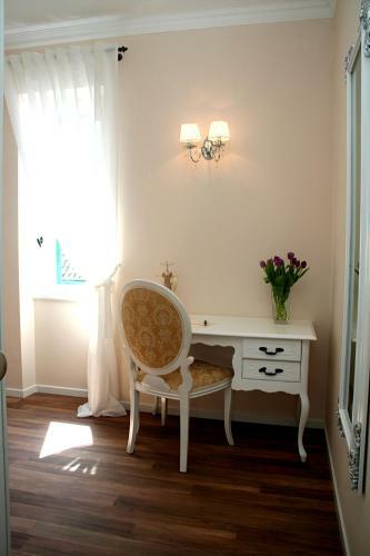 Hostal Banica Apartments & Rooms