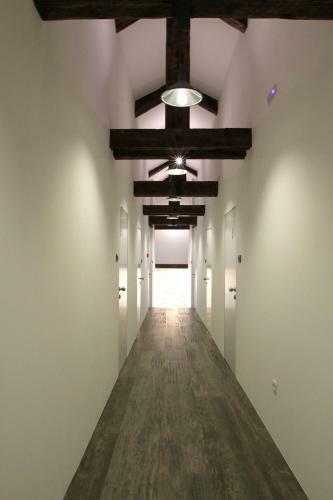 Hostal Azur Palace Luxury Rooms