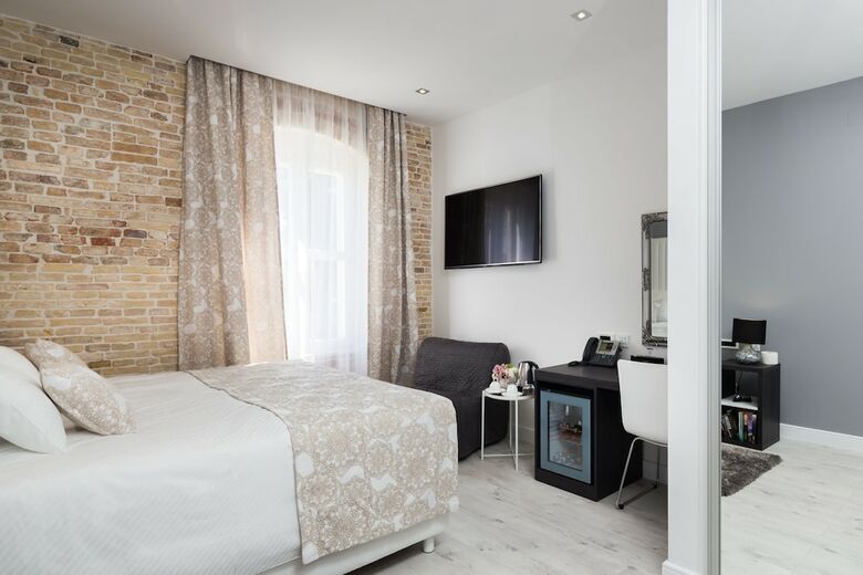 Hostal Sleep Split