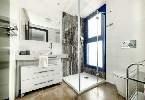 Punta Prima Apartment Sleeps 6 Pool Wifi