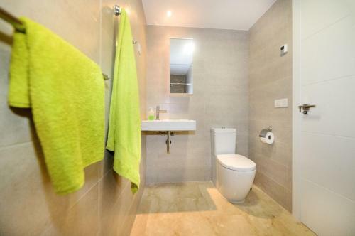 Punta Prima Apartment Sleeps 5 Pool Air Con Wifi