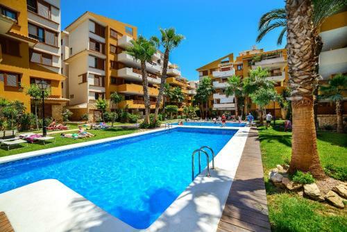 Punta Prima Apartment Sleeps 4 Pool Air Con Wifi