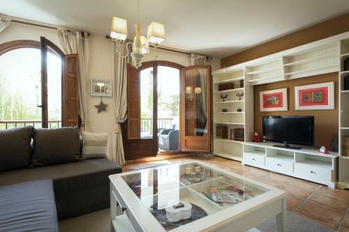 Punta Prima Apartment Sleeps 4 Pool Wifi