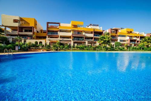 Punta Prima Apartment Sleeps 4 Pool Wifi
