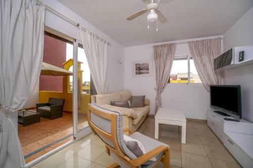 Punta Prima Apartment Sleeps 4 Pool Wifi