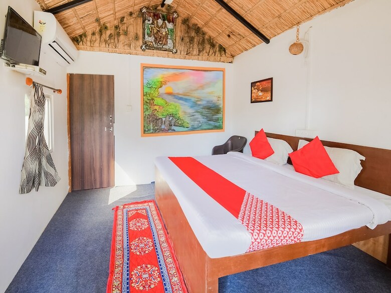 Hotel Oyo 26645 Vaishnav Village Camps