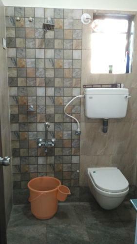 Hotel Whistling Waves Beach Resort