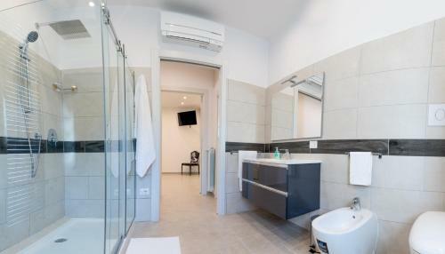 Hostal Golden Residence
