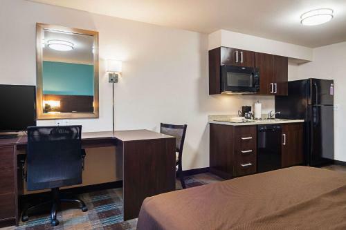 Suburban Extended Stay Hotel