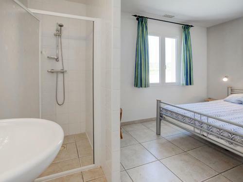 Cozy Villa In Aigne With Private Pool And Jacuzzi