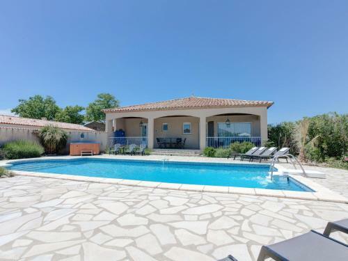 Cozy Villa In Aigne With Private Pool And Jacuzzi