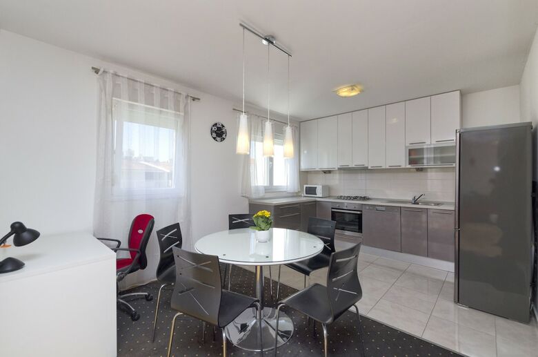 Apartment Pave