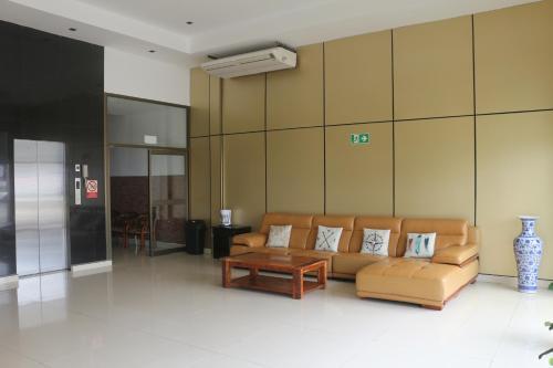 Hotel F Sur Inn