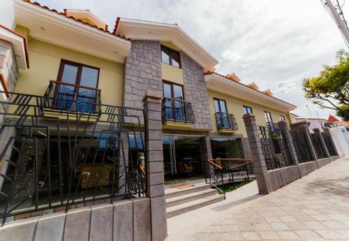 Yawar Inka Hotel