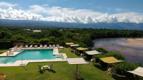 Balc�n Del R�o, Hotel De Campo Y Caba�as