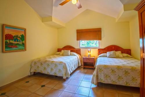 Hotel Velero Beach Resort
