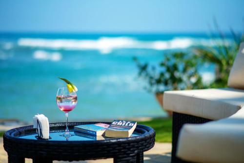 Hotel Velero Beach Resort