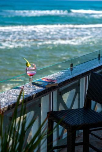 Hotel Velero Beach Resort