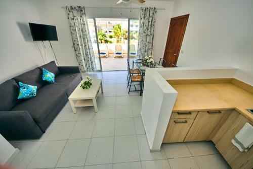 Hotel Los Corales Beach Village