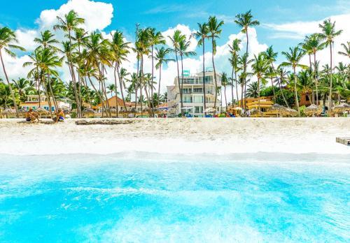 Hotel Los Corales Beach Village