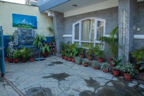 Oyo 751 Hotel Bougainvillea