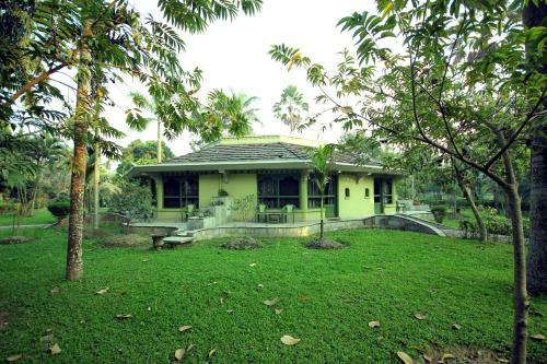 Hotel The Rhino Residency Resort