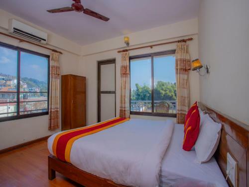 Oyo 11454 Hotel Garuda Inn