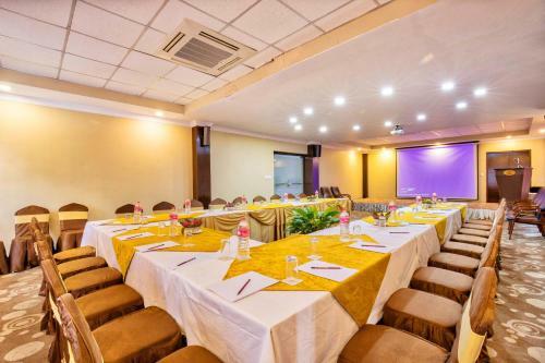 Da Yatra Courtyard Hotel