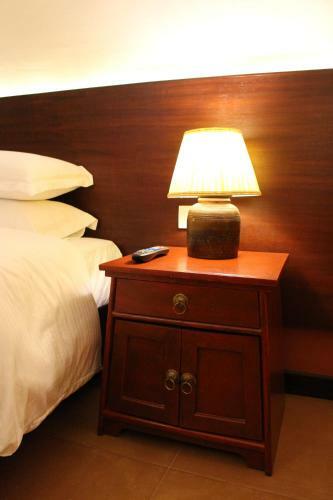 Three Jewels Boutique Hotel