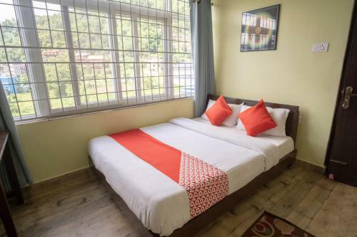 Oyo 163 Hotel Arhant Inn