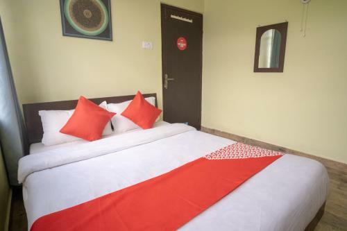 Oyo 163 Hotel Arhant Inn