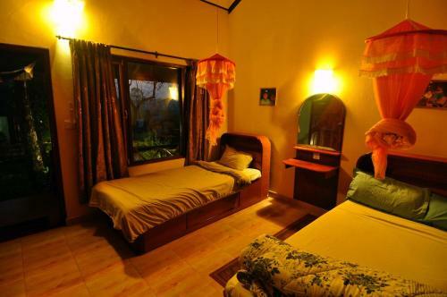 Hotel Chitwan Forest Resort