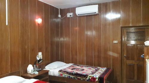 Primrose Hotel