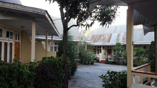 Primrose Hotel