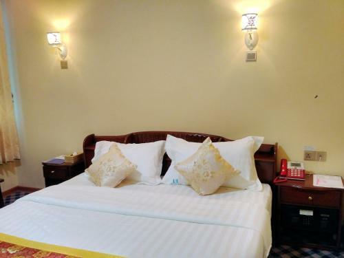 Universe Hotel