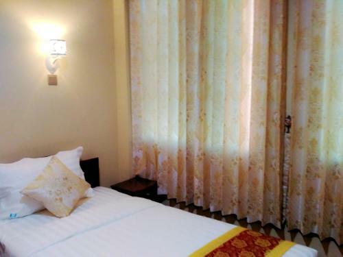 Universe Hotel