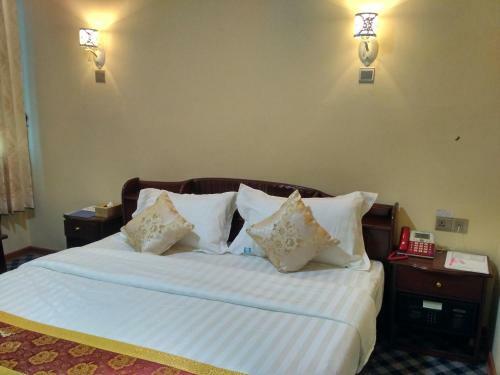 Universe Hotel