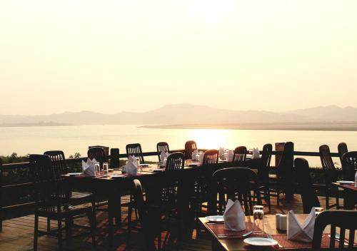 Bagan Hotel River View