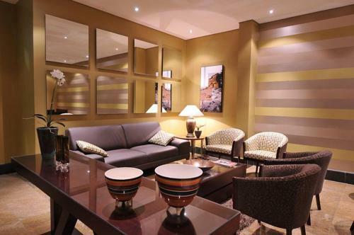 Hotel 2001