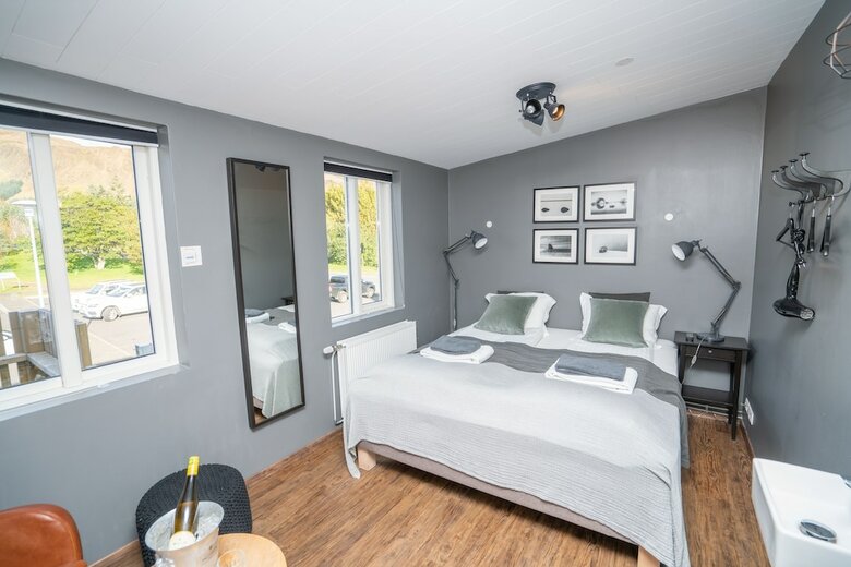 Hostal Skyr Guesthouse
