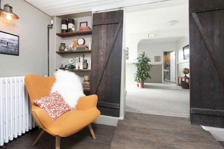 Hostal Skyr Guesthouse