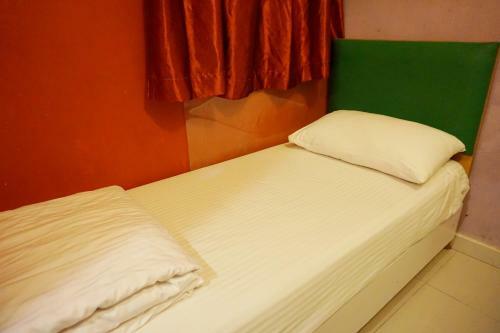 Cool Budget Hostel