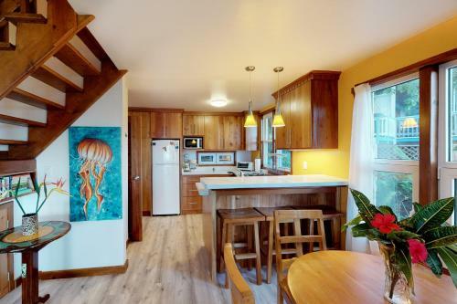 Tangerine Vacation House