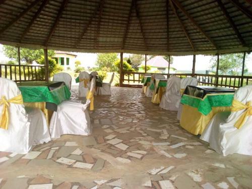 Hotel Abuesi Beach Resort