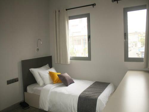 Urbano Hotel By Roots