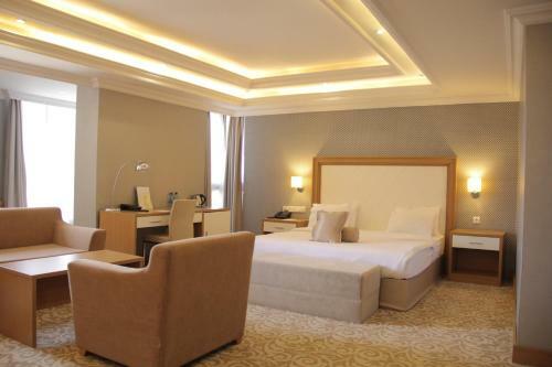 Momona Hotel