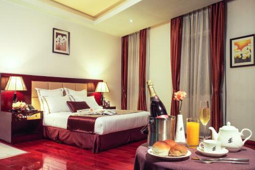Eliana Hotel