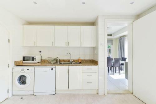 Medlock Villas