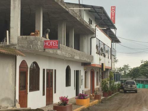 Hotel Flor Del Campo