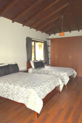 Quito Airport Suites Hotel